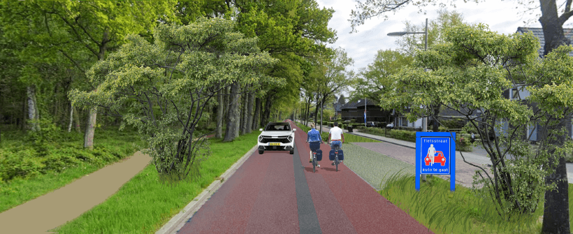 Een geïllustreerde straatscène met een rood fietspad, auto’s, bomen en een verkeersbord.